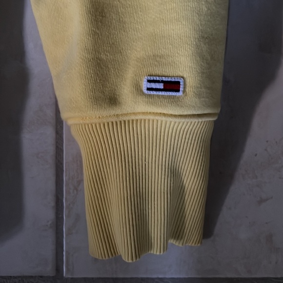 Vintage Tommy Jeans/ Tommy Hilfiger crew neck - Picture 2 of 3